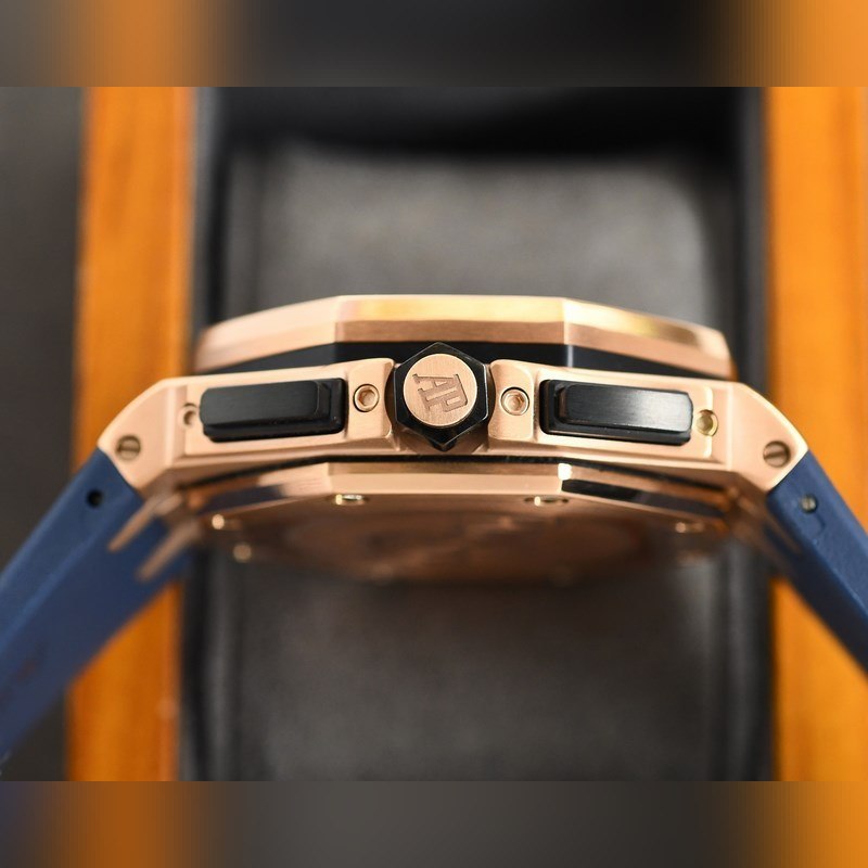 Audemars Piguet Royal Oak Offshore with Swarovski Crystal Stars-5