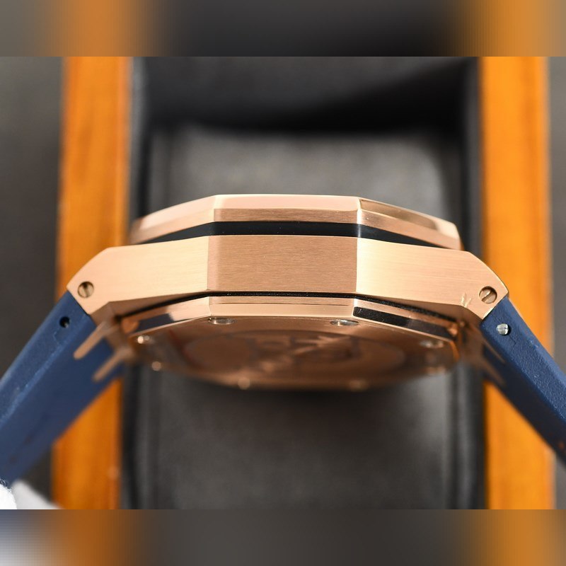 Audemars Piguet Royal Oak Offshore with Swarovski Crystal Stars-6