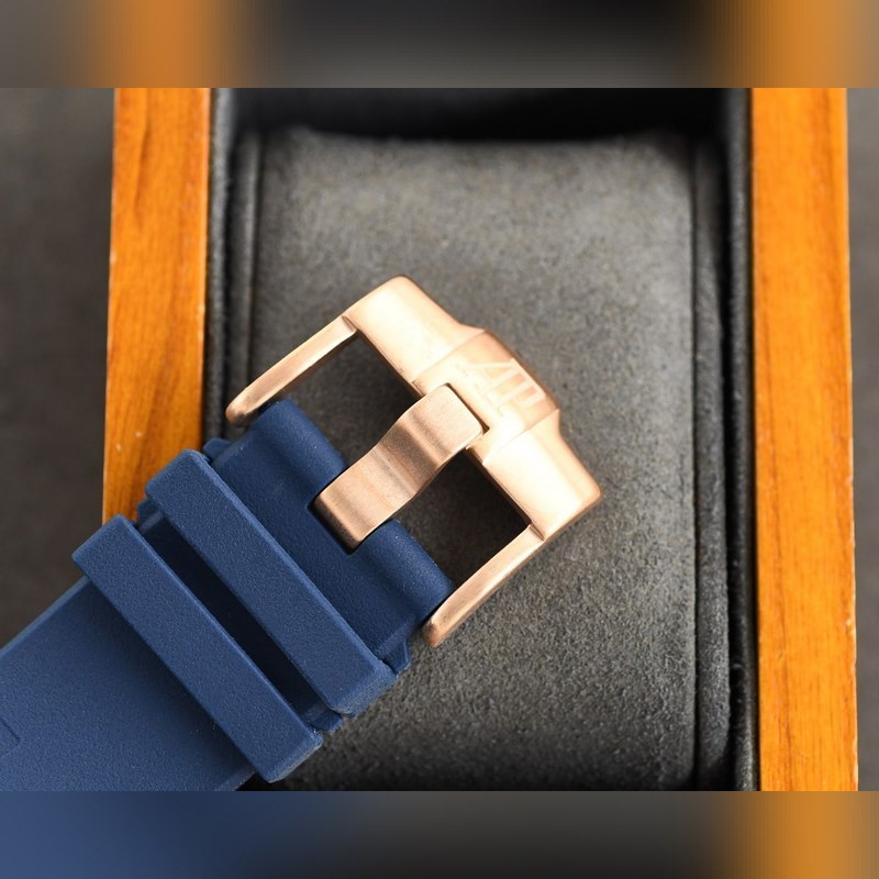 Audemars Piguet Royal Oak Offshore with Swarovski Crystal Stars-8