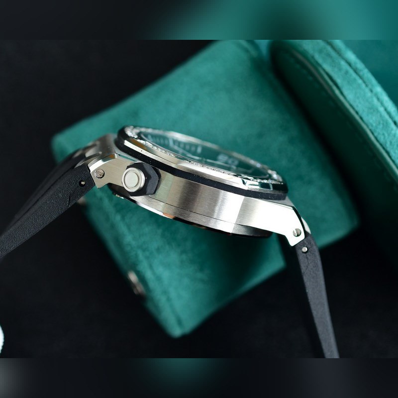 Audemars Piguet Royal Oak 15710 Premium Quality Luxury Replica Watch-5