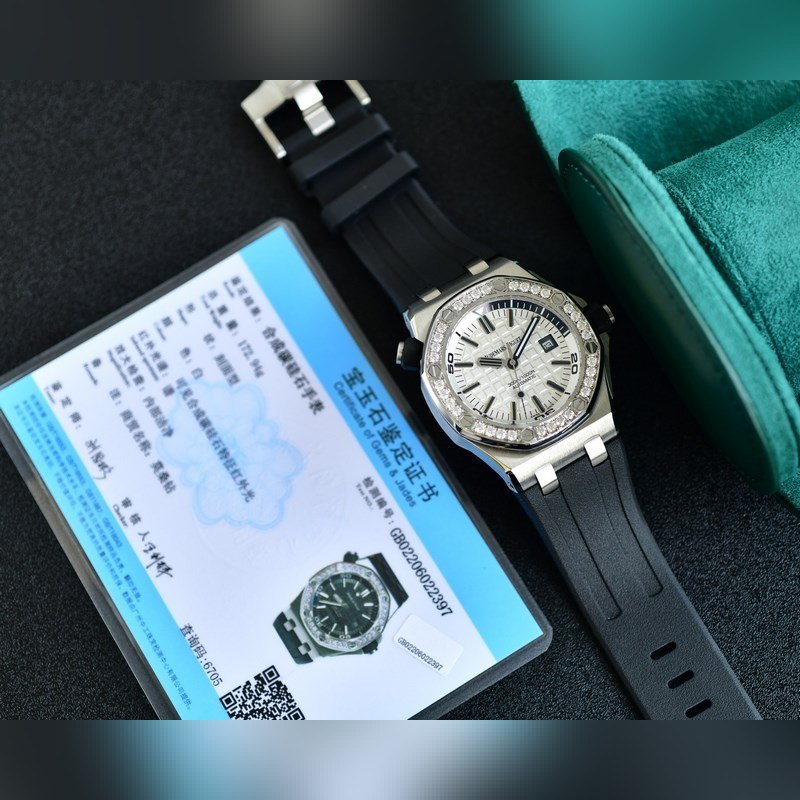 Audemars Piguet Royal Oak 15710 Quality Timepiece with Essential Features-8