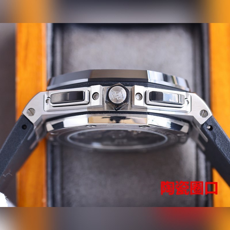 Audemars Piguet Royal Oak Offshore Limited Edition Multi-Function Chronograph-5