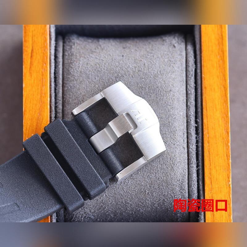 Audemars Piguet Royal Oak Offshore Limited Edition Multi-Function Chronograph-8