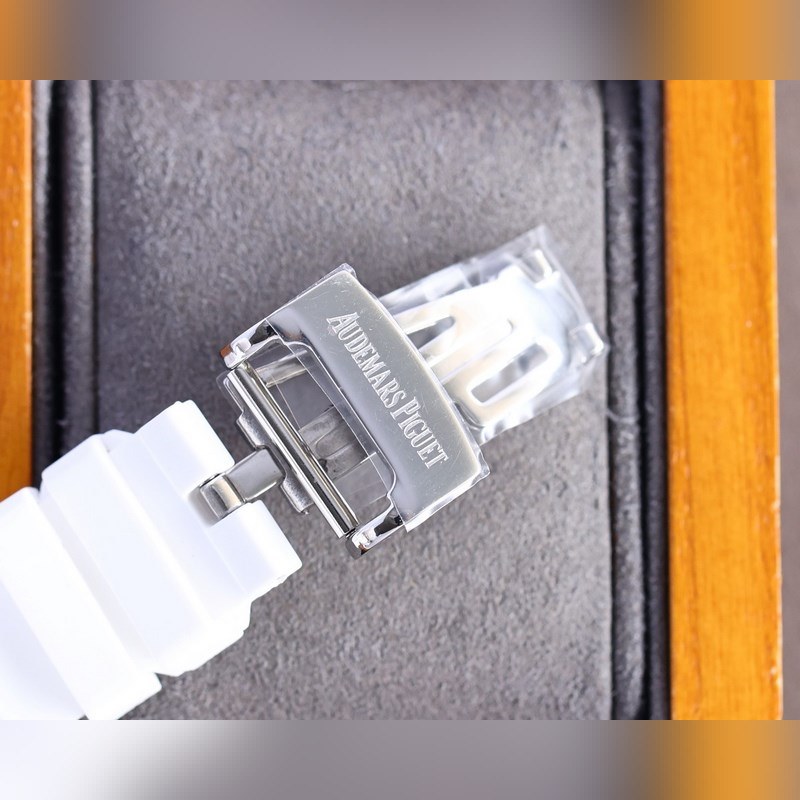 Audemars Piguet Royal Oak Ladies Multi-Function Chronograph 37mm-8