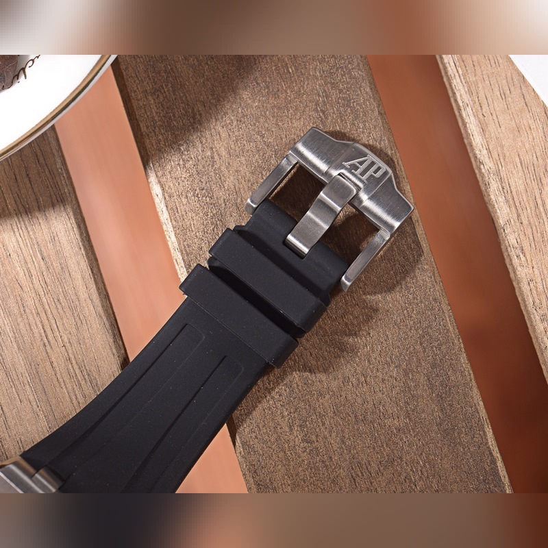 Audemars Piguet Royal Oak Luxury Men's Replica Watch-8