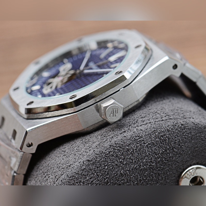 AP Royal Oak Offshore 45mm Hollow Design Men's Replica Watch-6