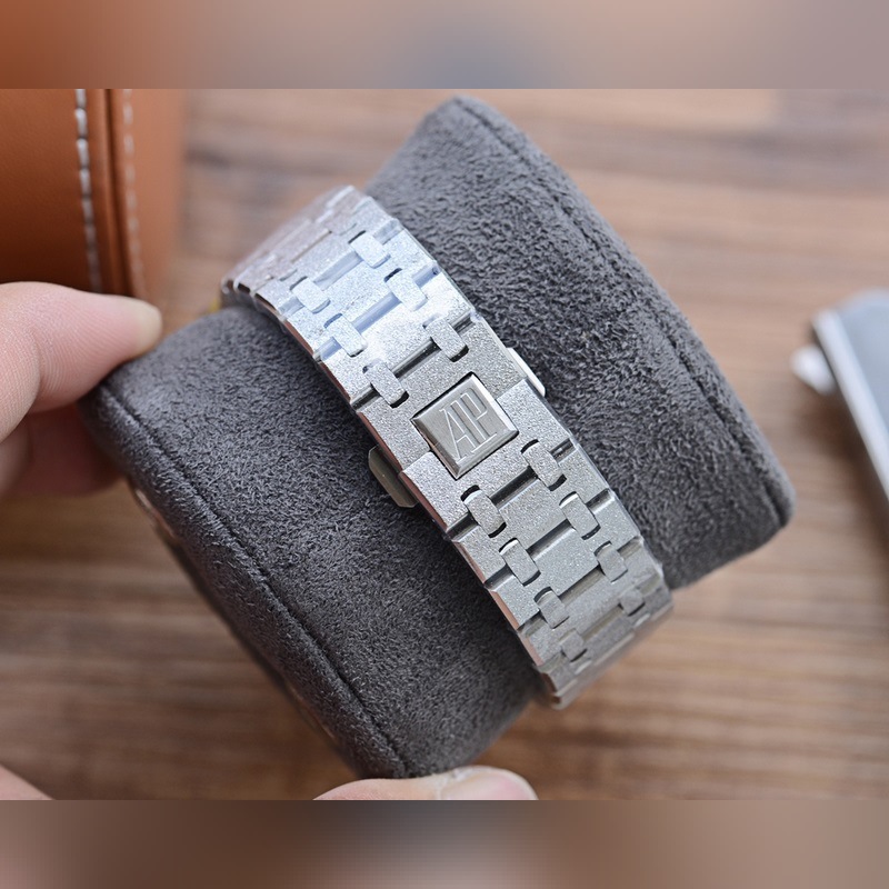 AP Royal Oak 45mm Hollow Luxury Men's Replica Watch-8