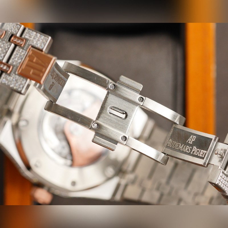 AP Royal Oak Automatic Men's Replica Watch with Import Features-8