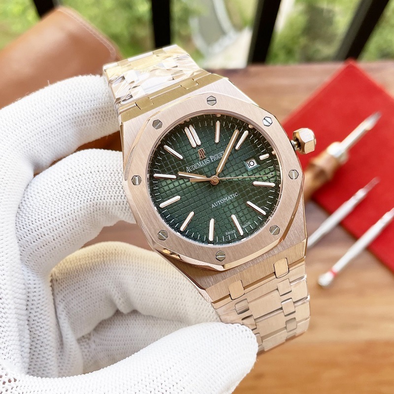 Audemars Piguet Royal Oak Men's Replica Watch Luxury 3-Hand Design-1