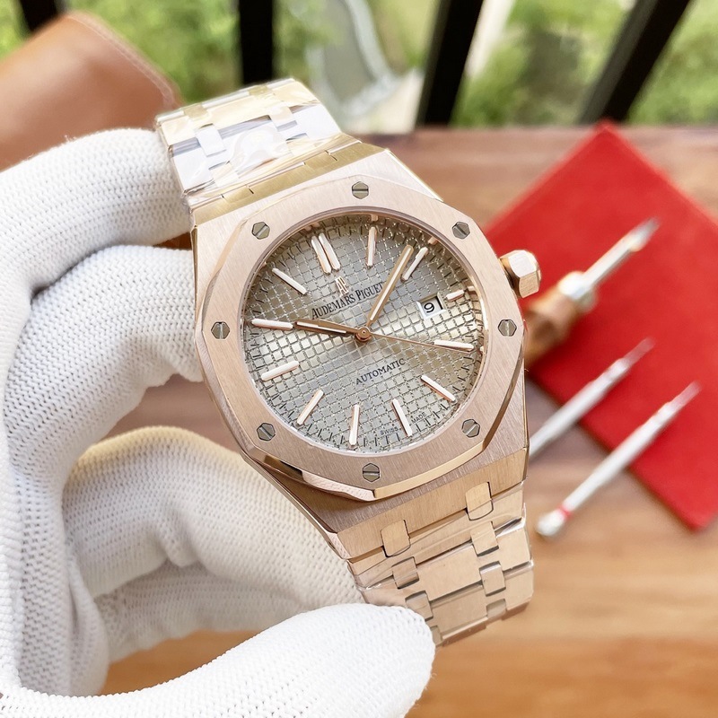 Audemars Piguet Royal Oak Men's Replica Watch Luxury 3-Hand Design-3
