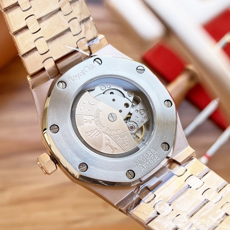Audemars Piguet Royal Oak Men's Replica Watch Luxury 3-Hand Design-8
