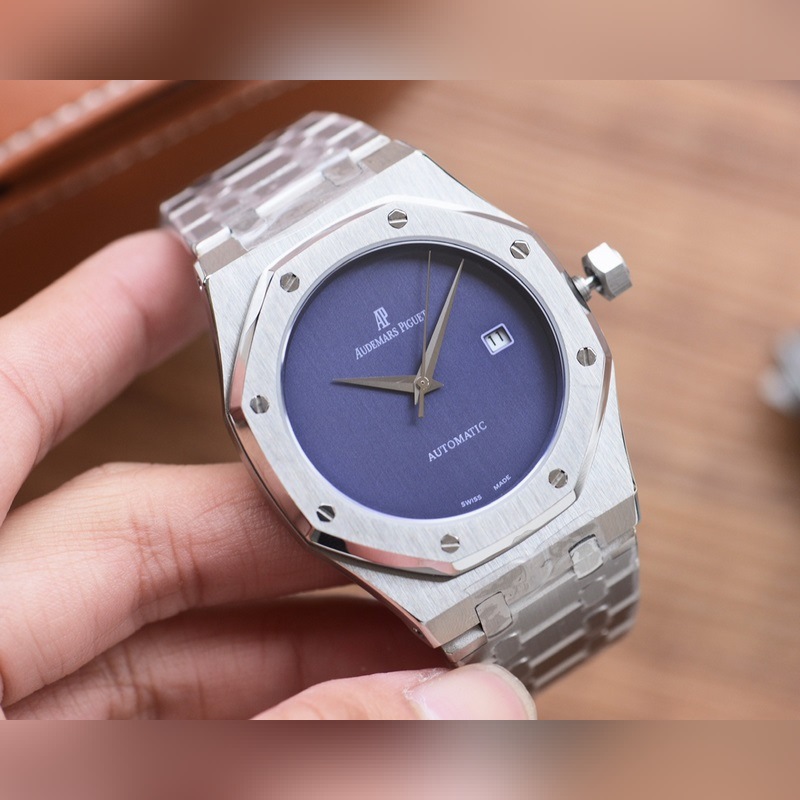 Audemars Piguet AP Royal Oak Replica Watch Luxury Timepiece Quality-5
