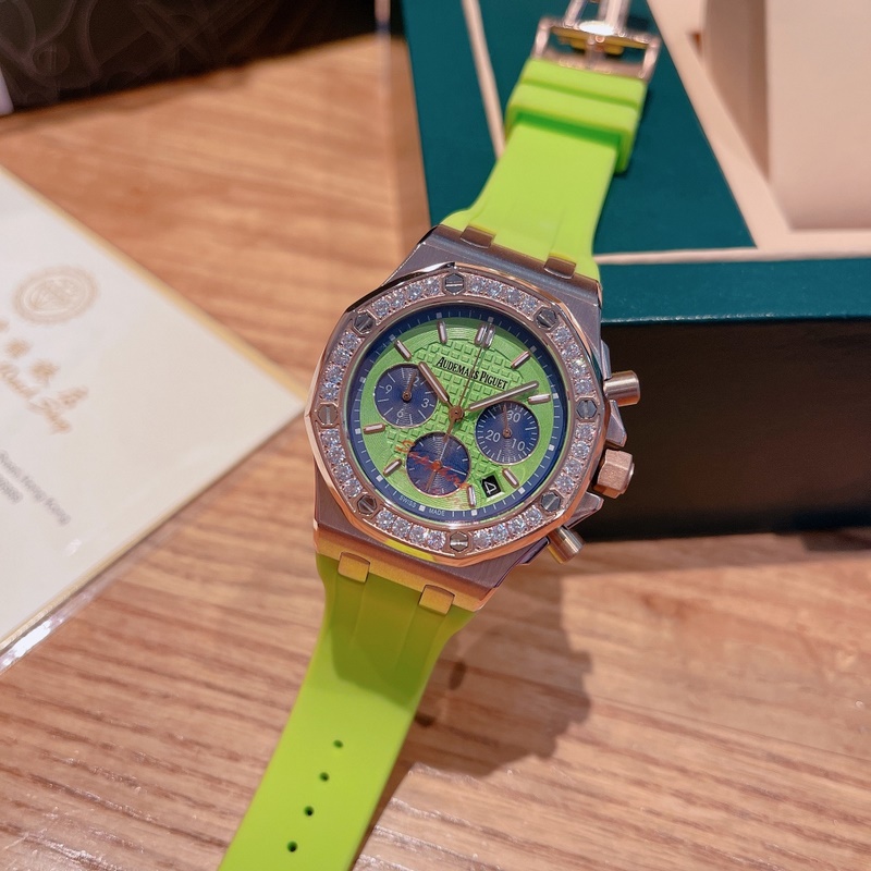 AP Royal Oak Series Steel Diamond Replica Watch with Octagonal Design-4