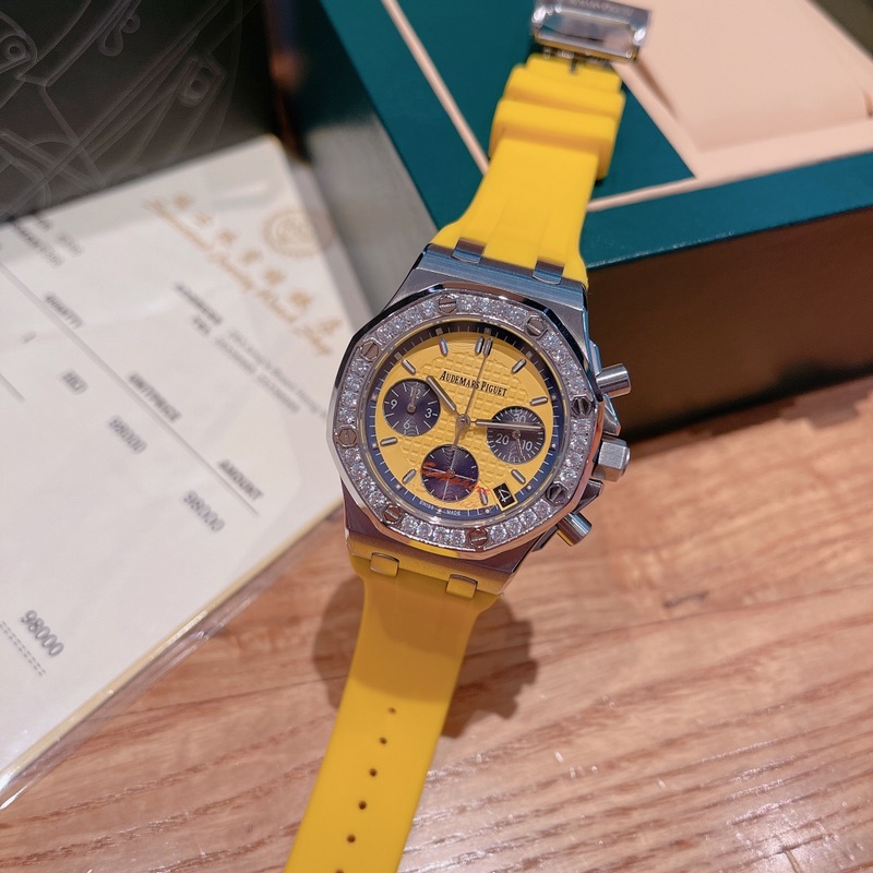 AP Royal Oak Series Diamond-Studded Steel Replica Watch with Octagonal Design-2