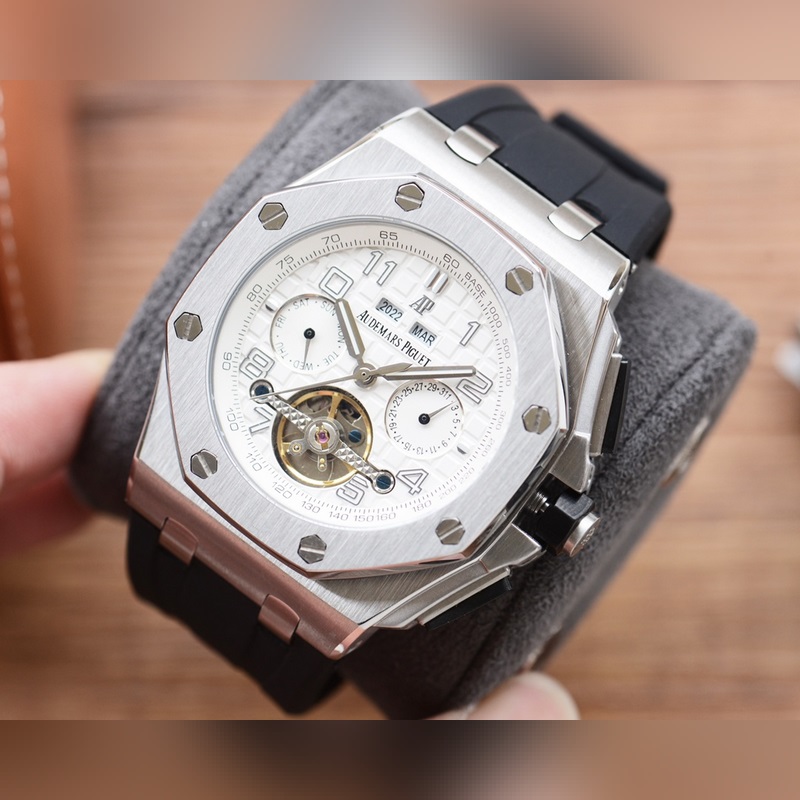 AP Royal Oak Five-Needle Luxury Replica Watch Premium Quality and Detail-5