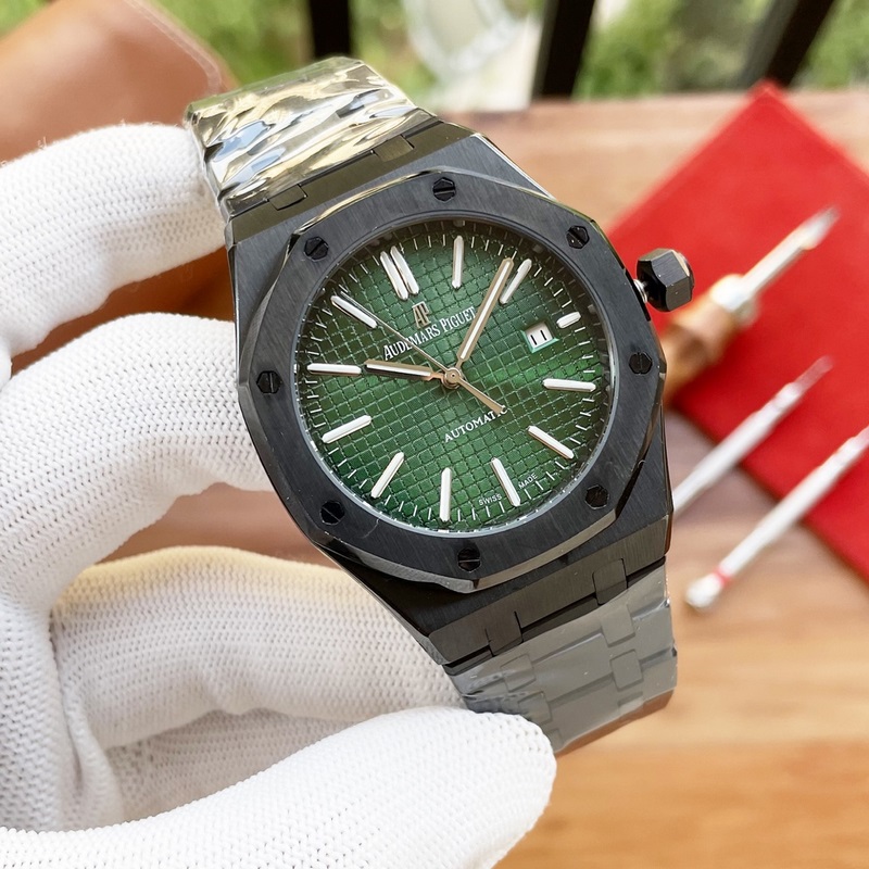 AP Royal Oak High-End Timepiece with Superior Craftsmanship-5