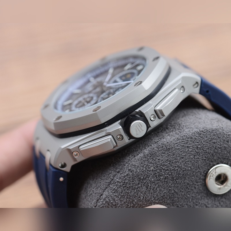 Audemars Piguet Royal Oak Offshore 44mm Quartz Chronograph Luxury Replica Watch-7