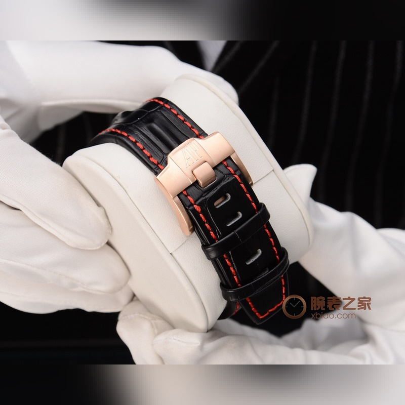 Audemars Piguet Royal Oak Offshore Anti-Glare Mineral Strong-8