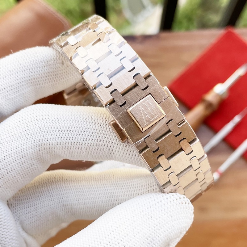 Audemars Piguet Royal Oak Premium Quality Expert Craftsmanship-7