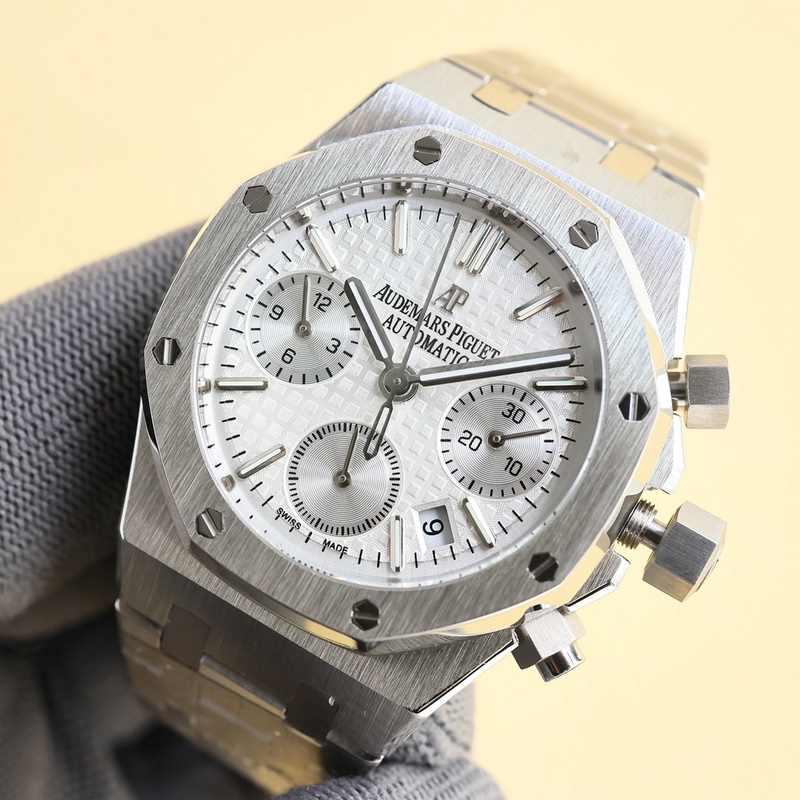 Audemars Piguet Royal Oak 26715B GV1 Luxury Replica Watch-3