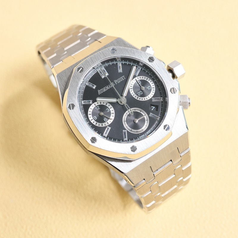 Audemars Piguet Royal Oak 26715BC.ZZ.1 Luxury Replica Watch-3