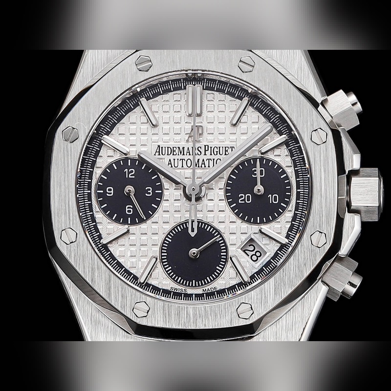 Audemars Piguet Royal Oak 26715BC.ZZ.1 Luxury Replica Watch-3