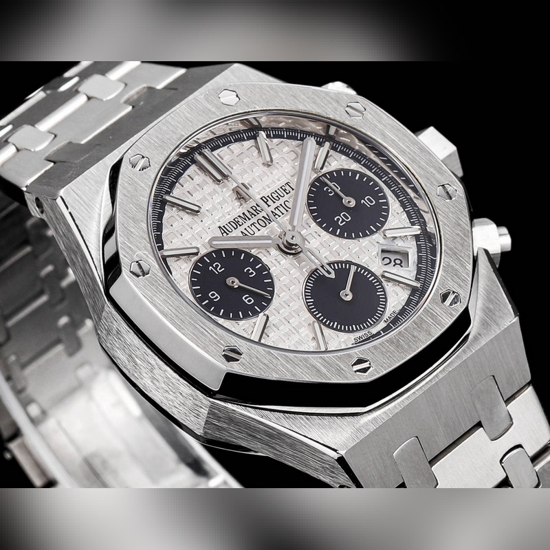Audemars Piguet Royal Oak 26715BC.ZZ.1 Luxury Replica Watch-4