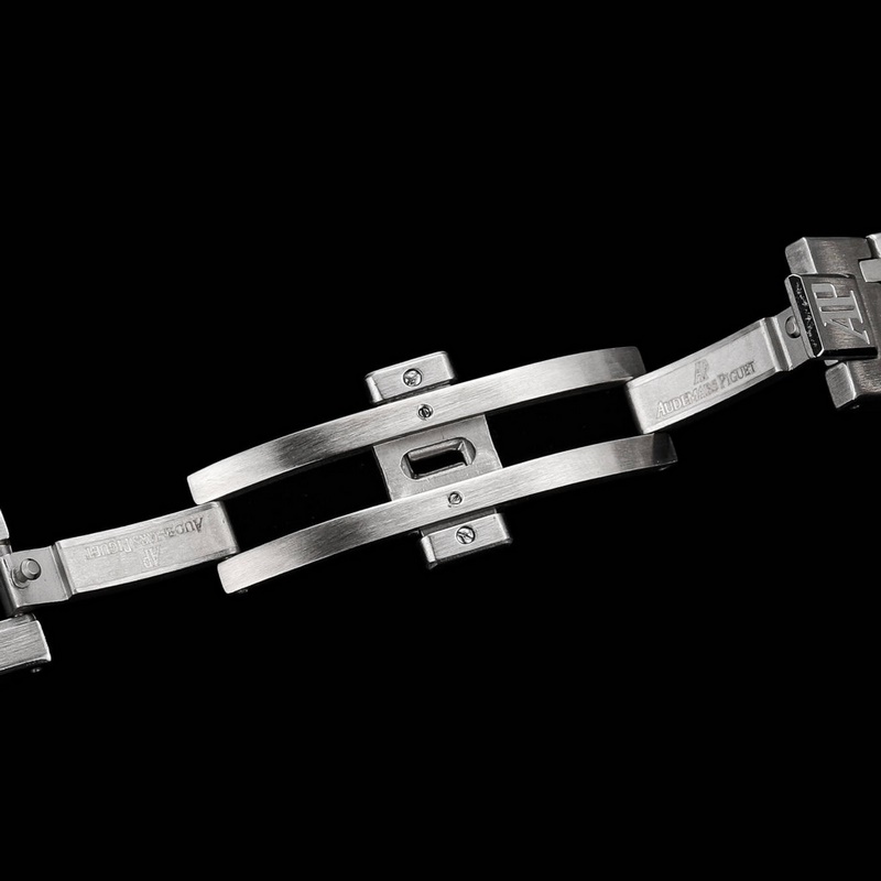 Audemars Piguet Royal Oak 26715BC.ZZ.1 Luxury Replica Watch-7