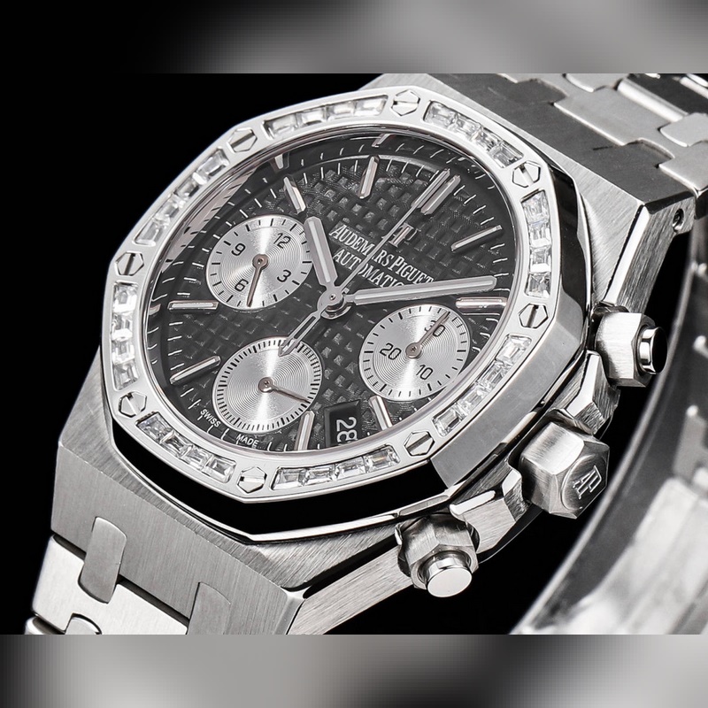Audemars Piguet Royal Oak 26715BC.ZZ.1 Luxury Timepiece-2