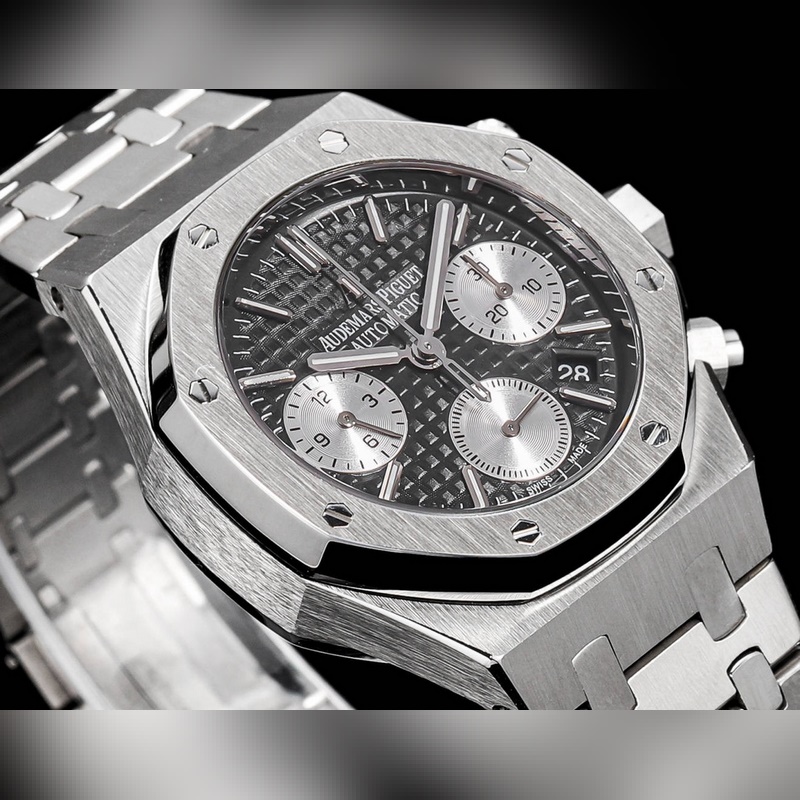 Audemars Piguet Royal Oak 26715BC.ZZ.1 Luxury Replica Watch-4