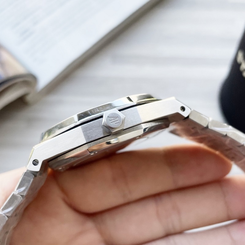 Audemars Piguet Royal Oak 45mm Stainless Steel Waterproof Band-5