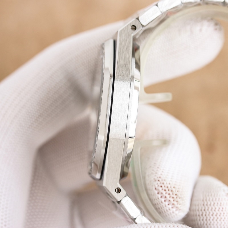 Audemars Piguet Royal Oak 15510V2 Enhanced Movement Design and Quality-3