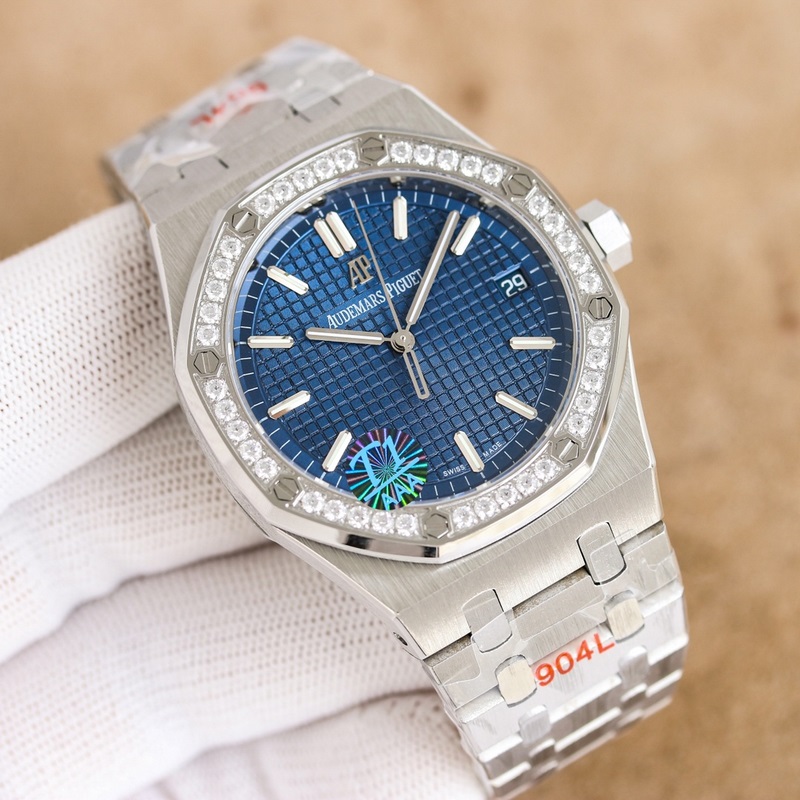 Audemars Piguet Royal Oak 15510V2 Enhanced Design with Refined Movement-2