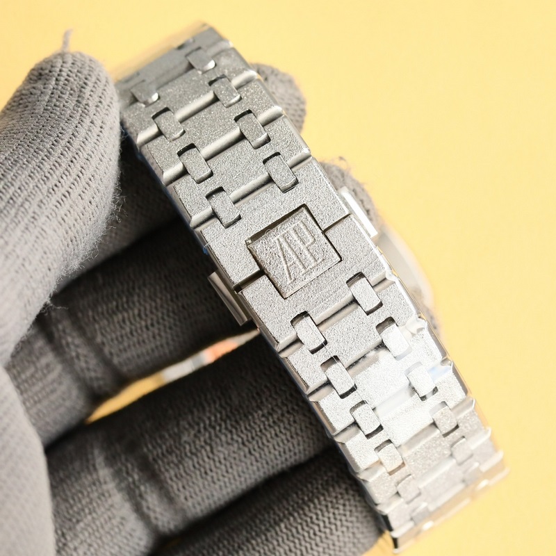 Audemars Piguet Royal Oak Frosted Gold 41mm Model 26574-5