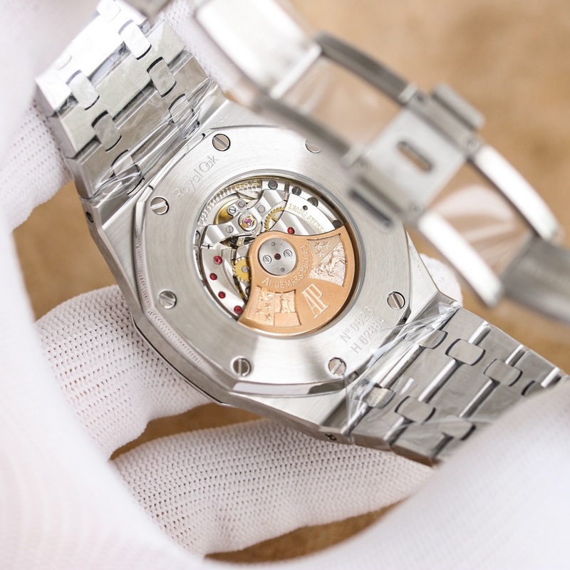 Audemars Piguet Royal Oak Frosted Gold Skeletonized Movement for Enhanced Elegance-8