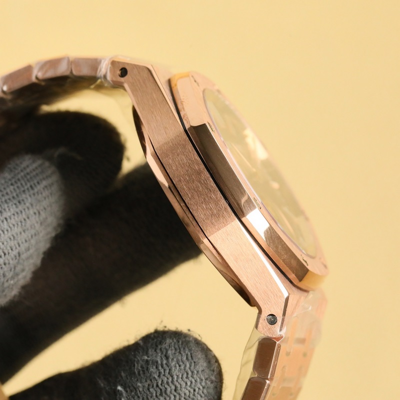 Audemars Piguet Royal Oak 2025 with Comfortable Imported Silicone Strap-5