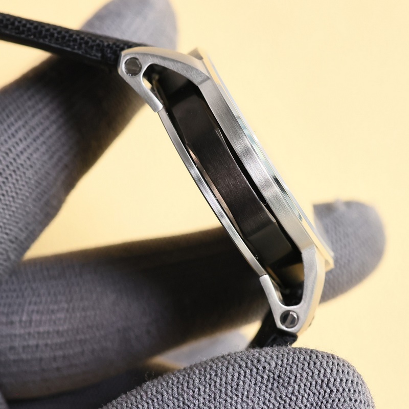 Audemars Piguet CODE 11.59 Modern Multi-Faceted Design and Quality Craftsmanship-6