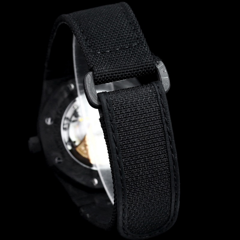 INA AP Royal Oak Comfort and Practicality in Luxury Timepieces-8