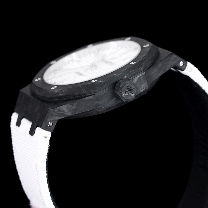 INA Audemars Piguet Royal Oak Luxury Replica Watch Focused on Comfort and Practicality-5