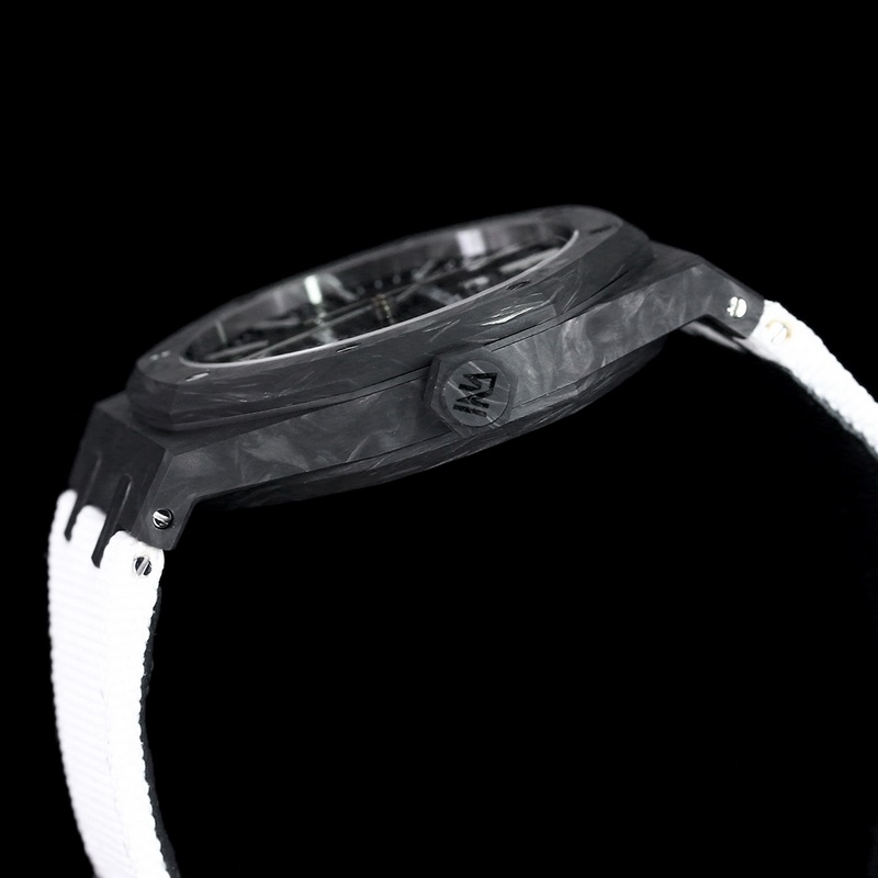 INA AP Royal Oak Emphasizing Comfort and Practicality in High-End Replica Watch-4