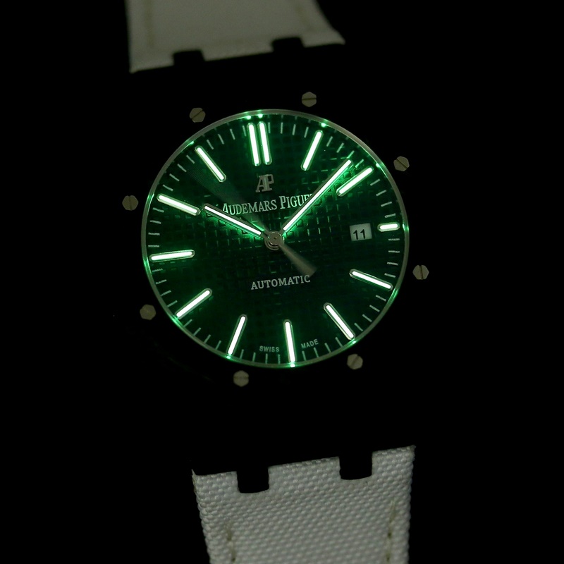 INA AP Royal Oak Emphasizing Comfort and Practicality in High-End Replica Watch-6