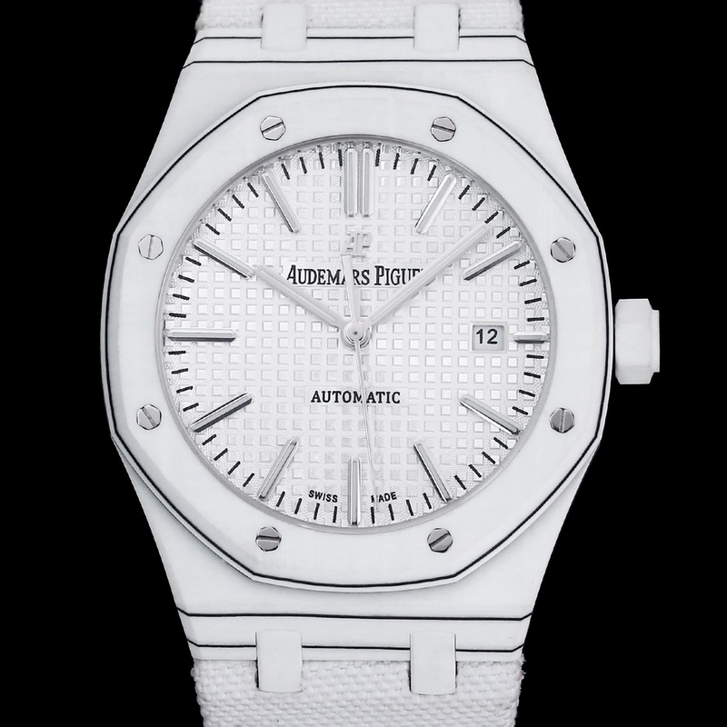 INA AP Royal Oak Comfort&Practicality in Luxury Replica Watch-3