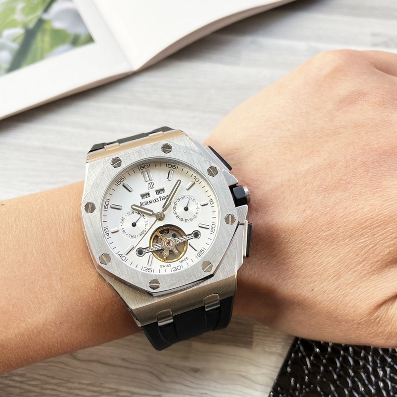 AP Royal Oak Luxury Replica Watch with Exquisite Craftsmanship-1