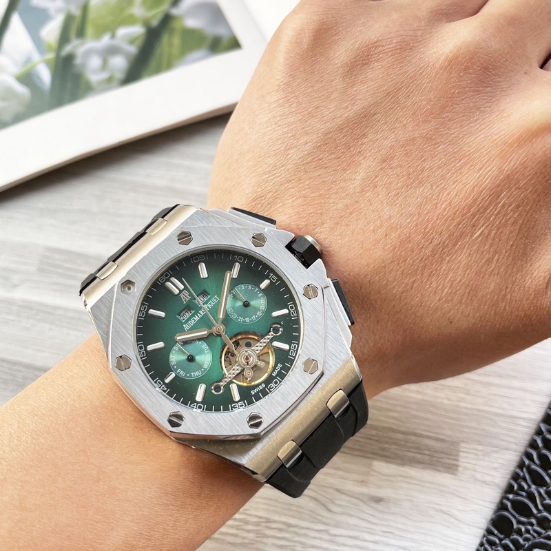 AP Royal Oak Luxury Replica Watch with Exquisite Craftsmanship-2
