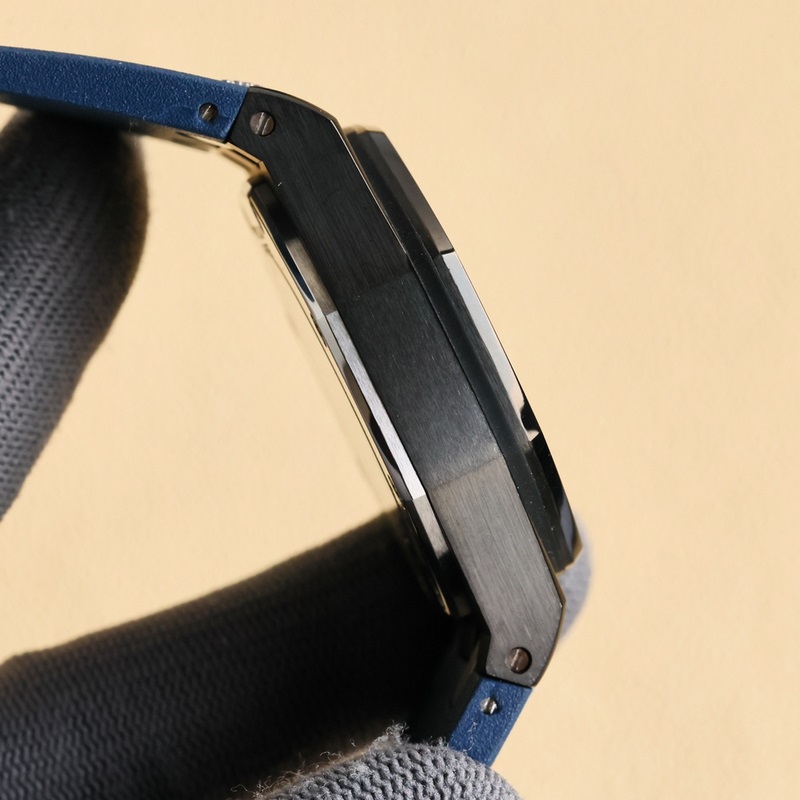 Audemars Piguet Royal Oak 15600 Music Edition 6 Key Features Explained-8