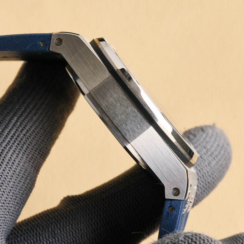 Audemars Piguet Royal Oak 15600 Music Classic 6 Unique Features Unveiled-7