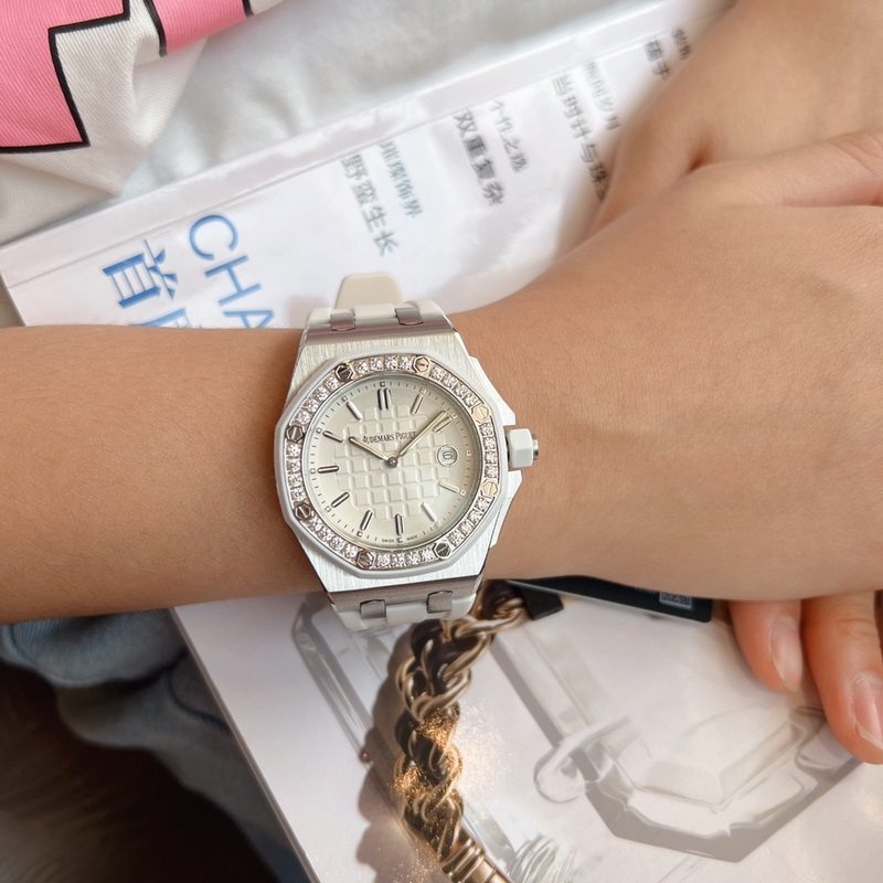 Audemars Piguet Royal Oak Offshore 675 Luxury Replica Watch-4