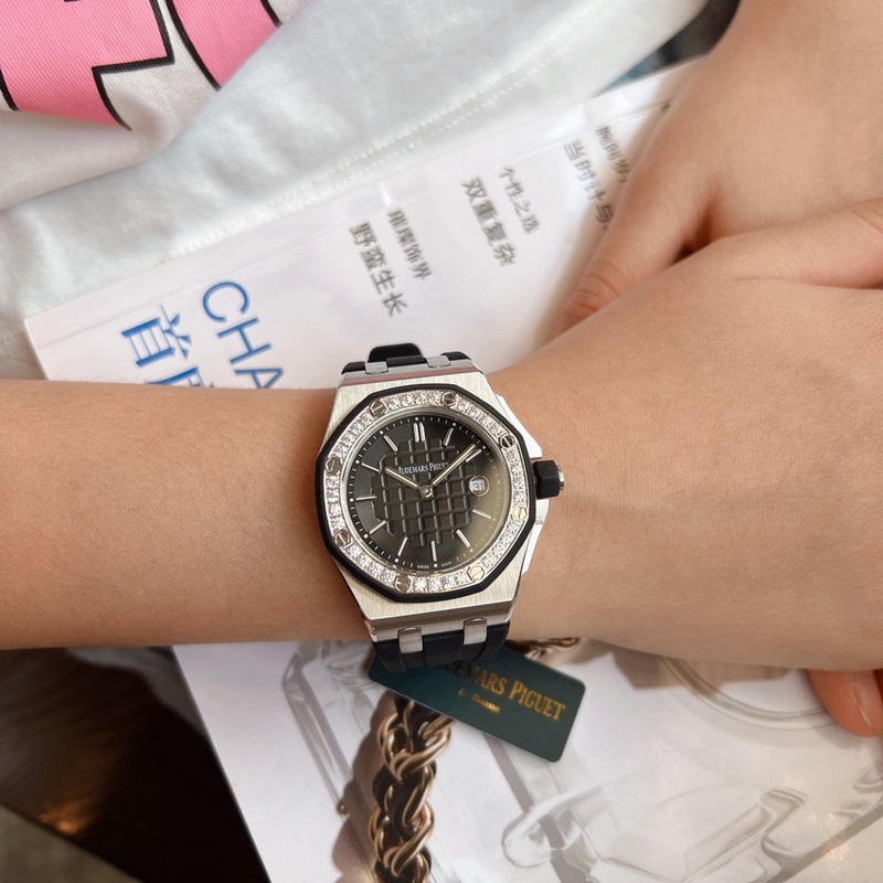 Audemars Piguet Royal Oak Offshore 675 Luxury Replica Watch-5