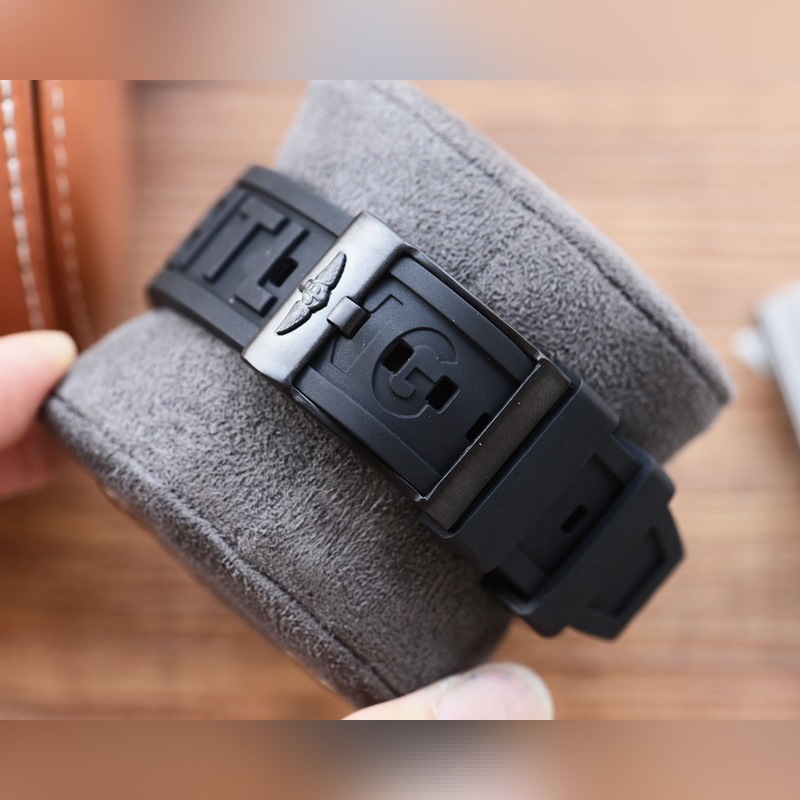 Breitling Avenger Series Automatic 43mm Men's Replica Watch-7