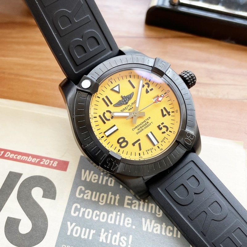 Breitling Avenger Series Automatic 43mm Replica Watch Precision Timepiece-3